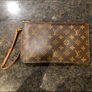 Louis Vuitton Neverfull wristlet